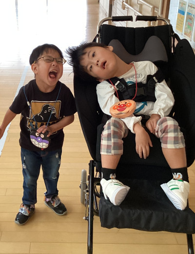 療育センターに出発するところです。