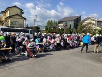 頭を守るものをかぶり、先生と一緒に行動しながら避難をしました